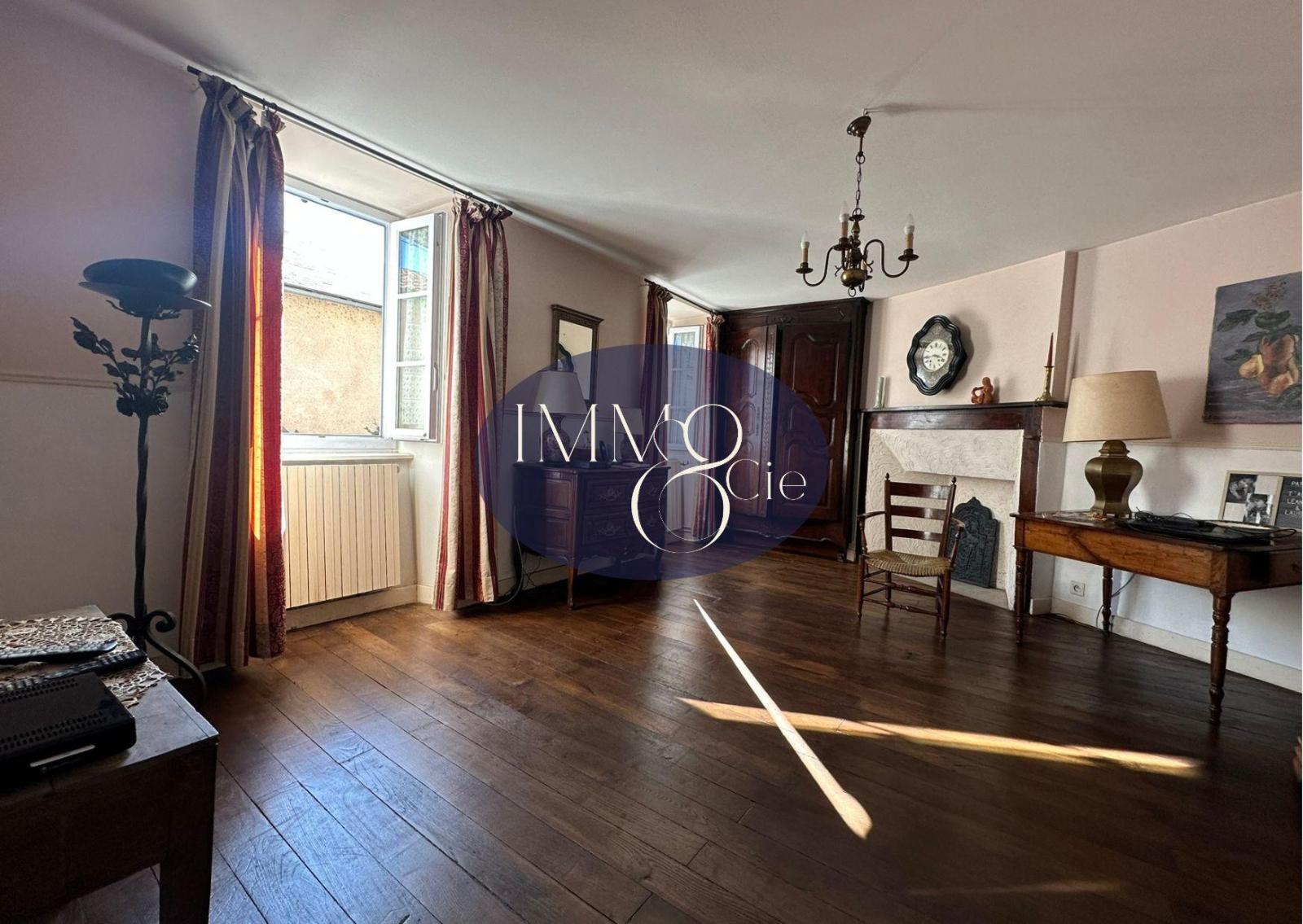 maison 13 pièces - POUSTHOMY